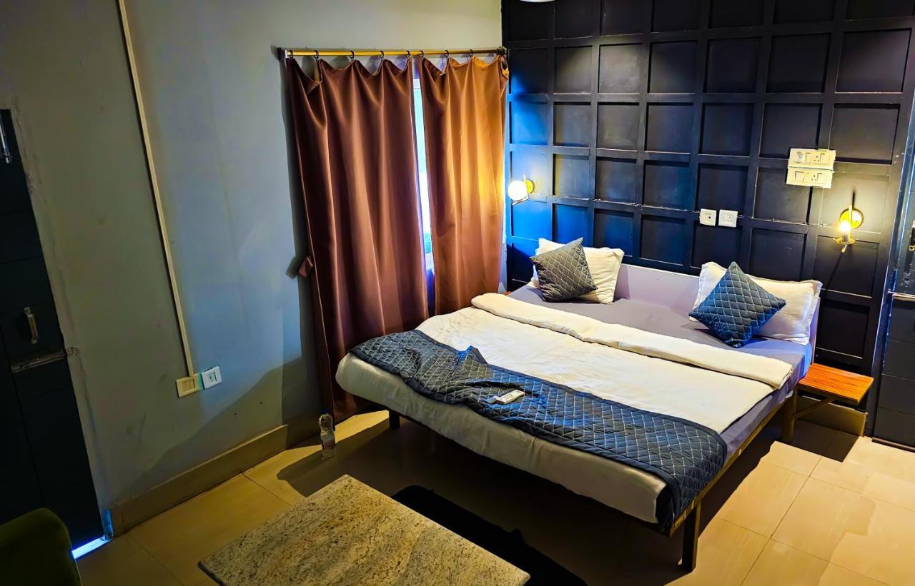 Hotel Neatflix And Chill
